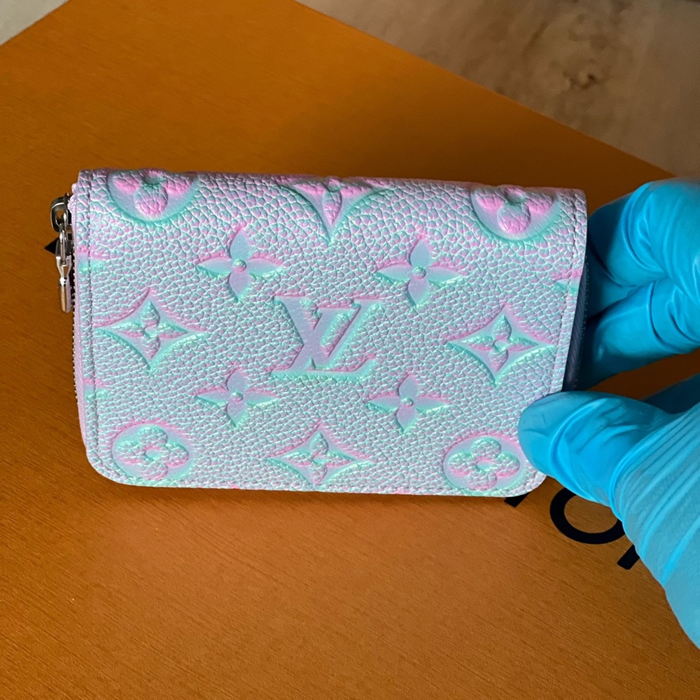 Zippy coin purse